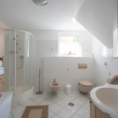 潘库夫度假屋 *