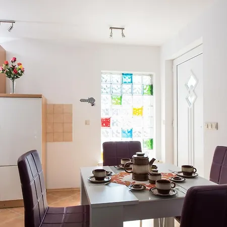 潘库夫度假屋 度假居 *