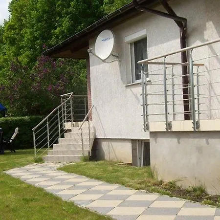 潘库夫度假屋 *